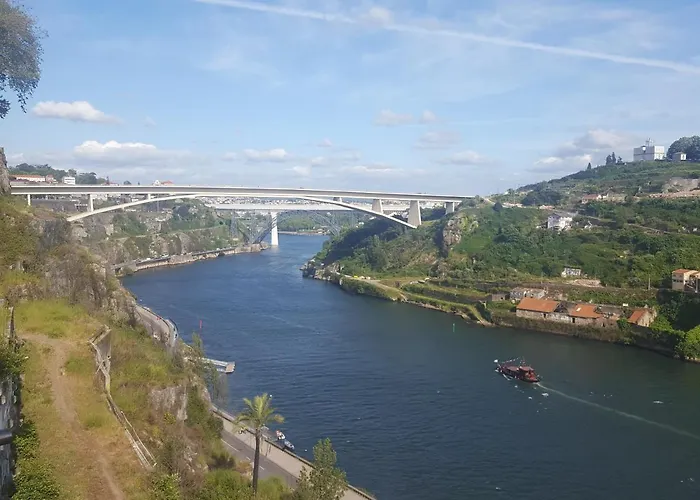 Cozy Alegria Balcony